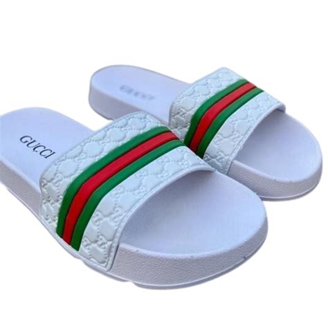 gucci chinelo masculino|gucci chinos.